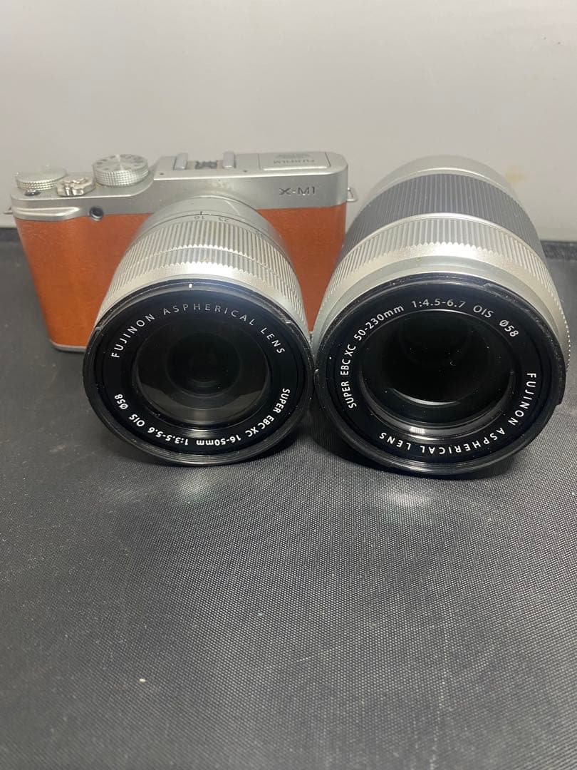 値下けしました！Fuji X-m1ミラーレス16-50と50-230電池も2個