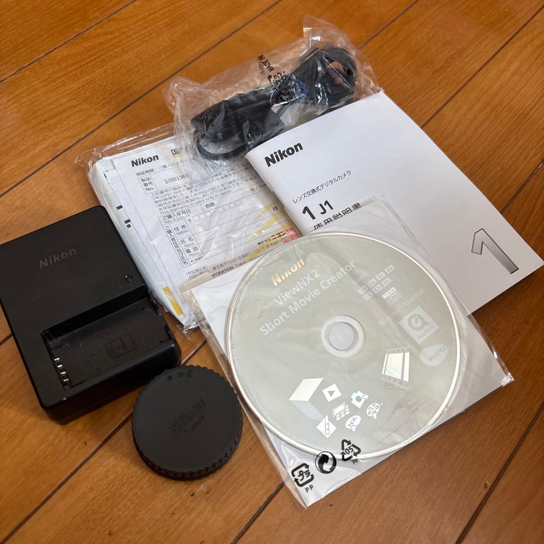 Nikon 1 J1 ミラーレス一眼 本体