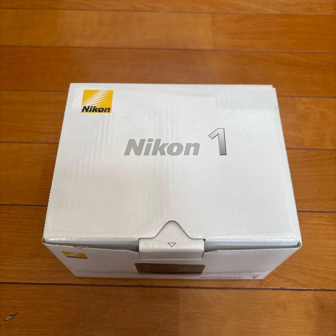 Nikon 1 J1 ミラーレス一眼 本体