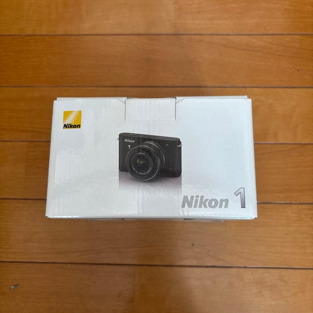 Nikon 1 J1 ミラーレス一眼 本体