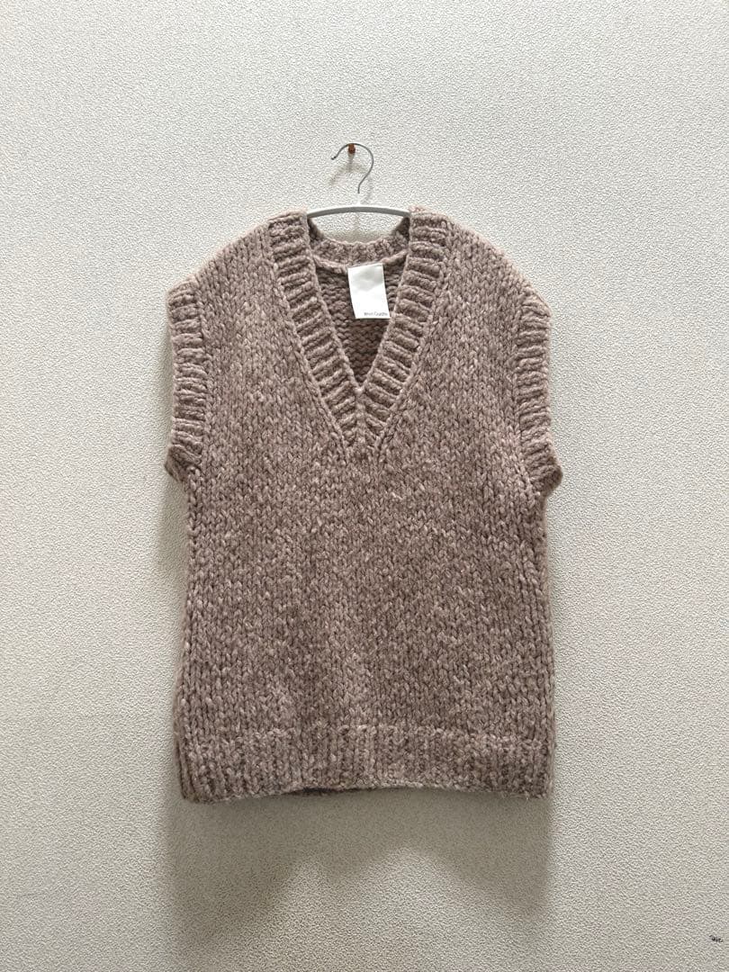 【Whim Gazette／ウィムガゼット】ハンドニットVプルオーバー