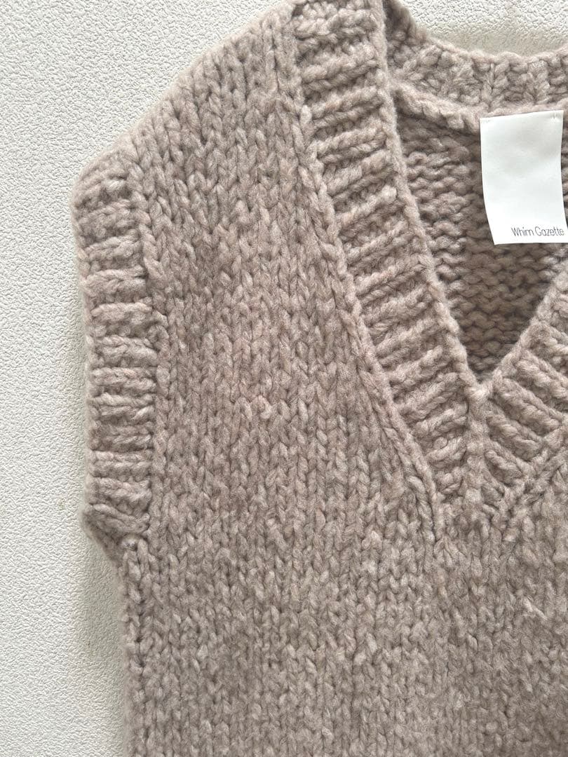 【Whim Gazette／ウィムガゼット】ハンドニットVプルオーバー
