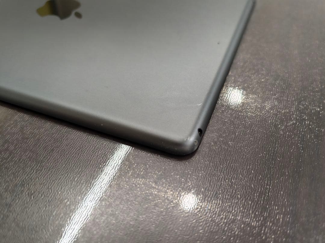 iPad 10.2インチ 128GB スペースグレー