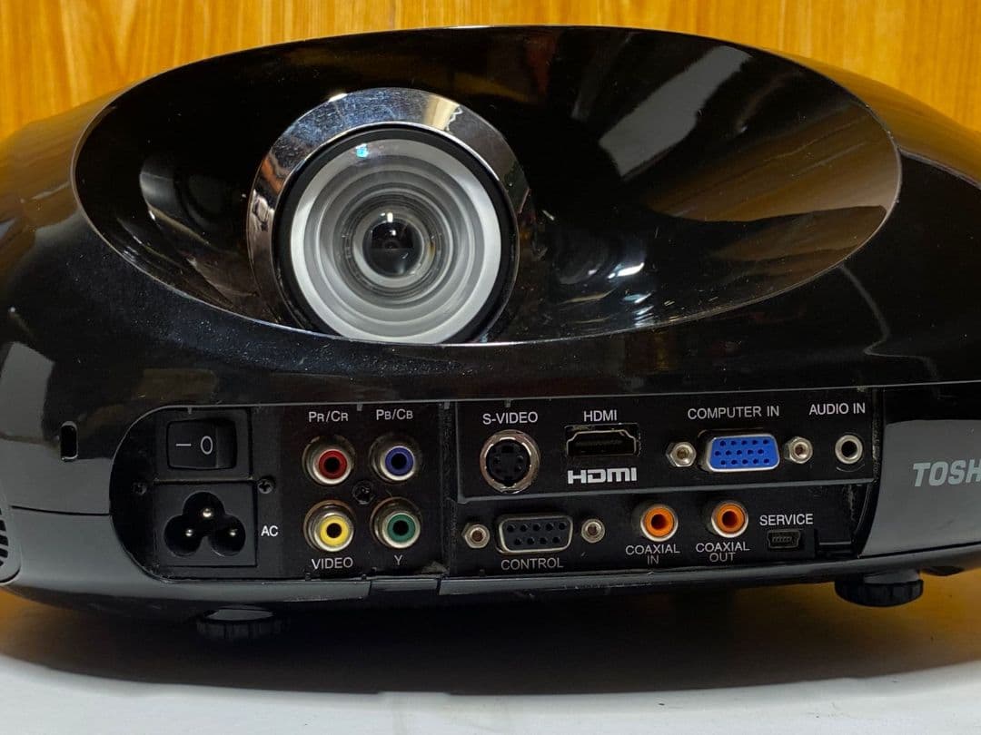 TOSHIBA PROJECTOR プロジェクター TDP-ET20