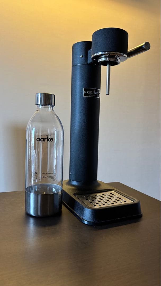 【美品】aarke 炭酸水メーカー マットブラック(専用ボトル付)