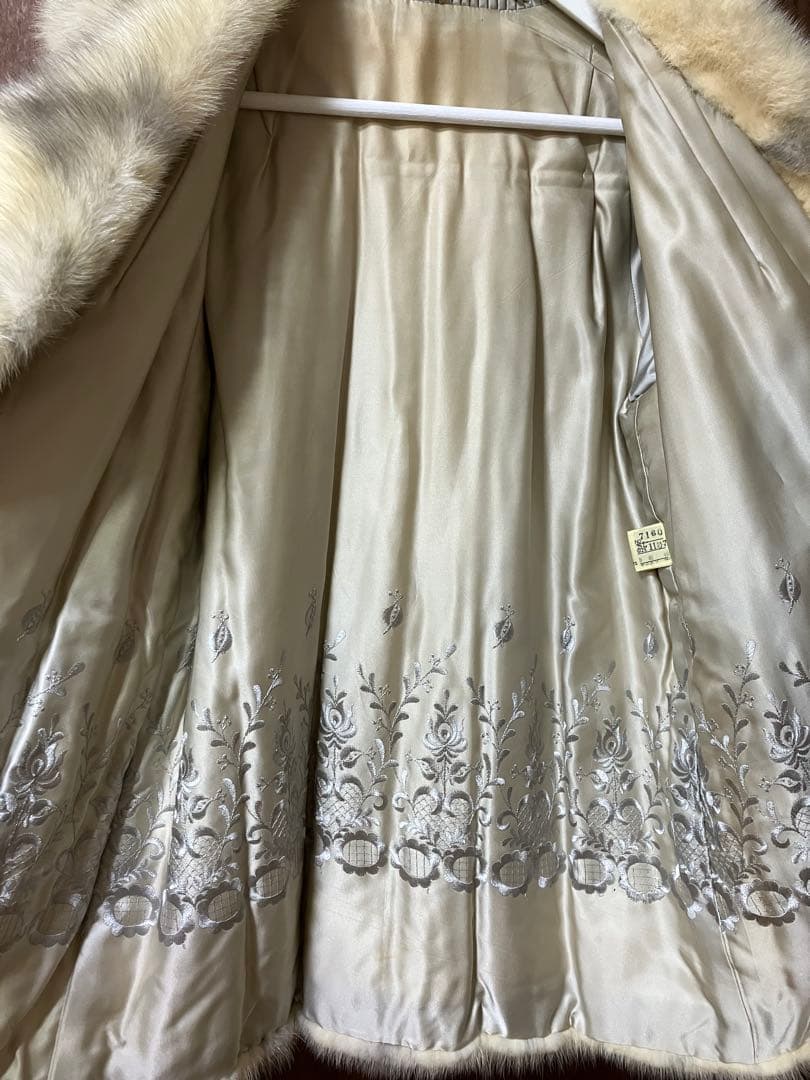 岐阜毛被　フォックスファー　リアルファー　毛皮コート 11号　クリームグレー