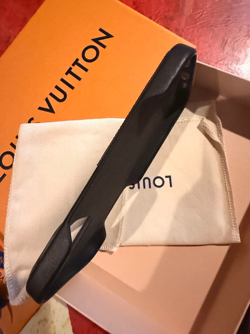 ルイヴィトンiPhone16Pro MAX正規品モノグラムバンパー専用箱付き