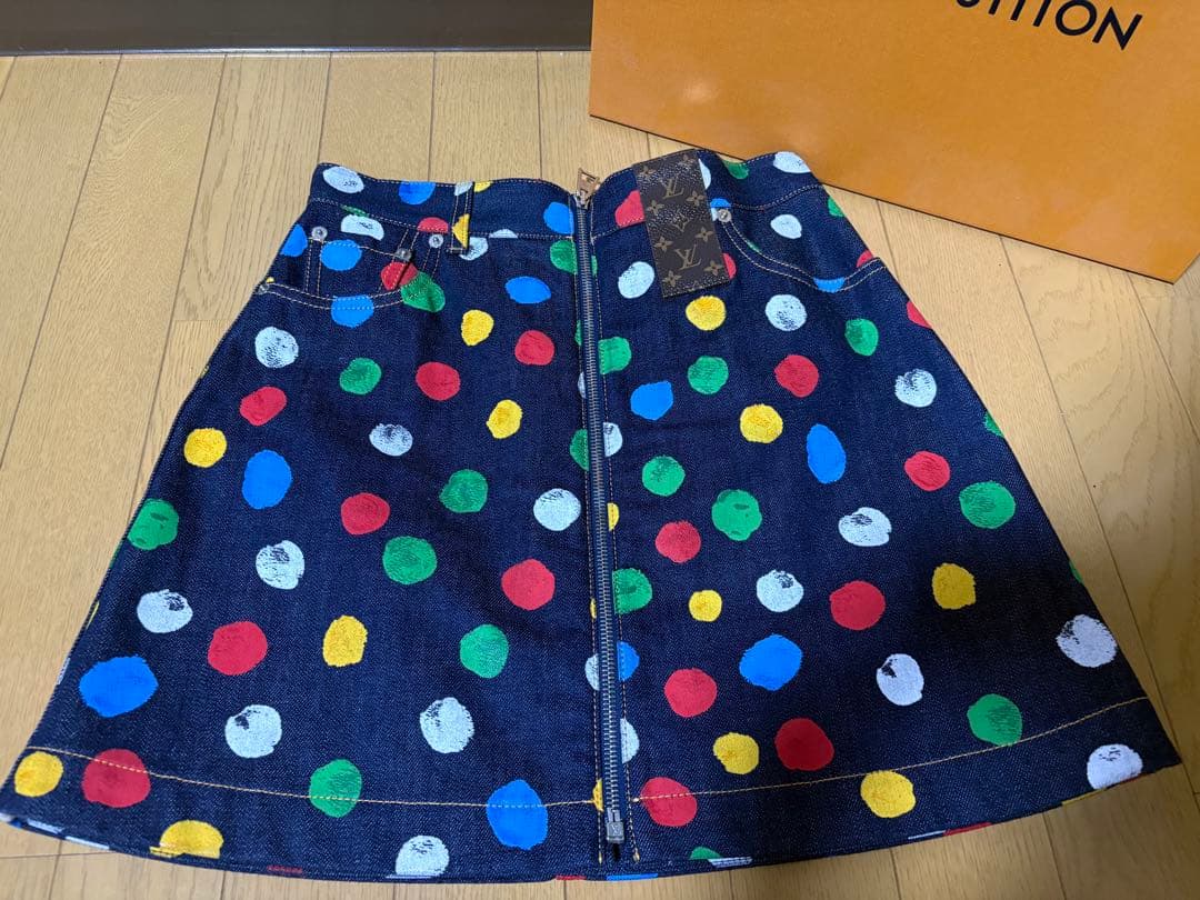 LOUISVUITTON 草間彌生 限定品 スカート 箱付き