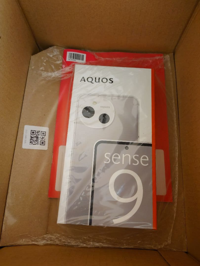 AQUOS sense9 ホワイト