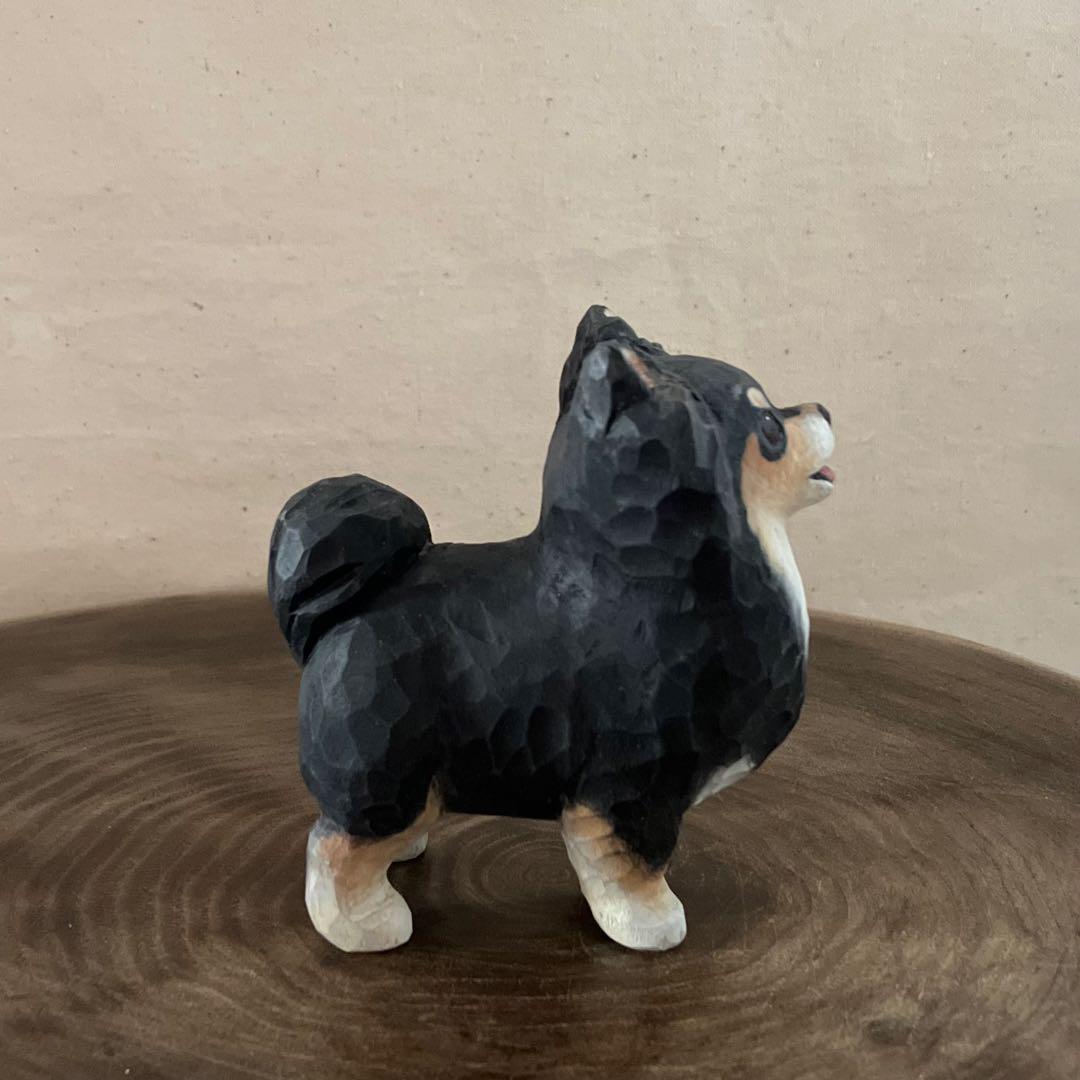 木彫りのチワワ(ブラック&タン)