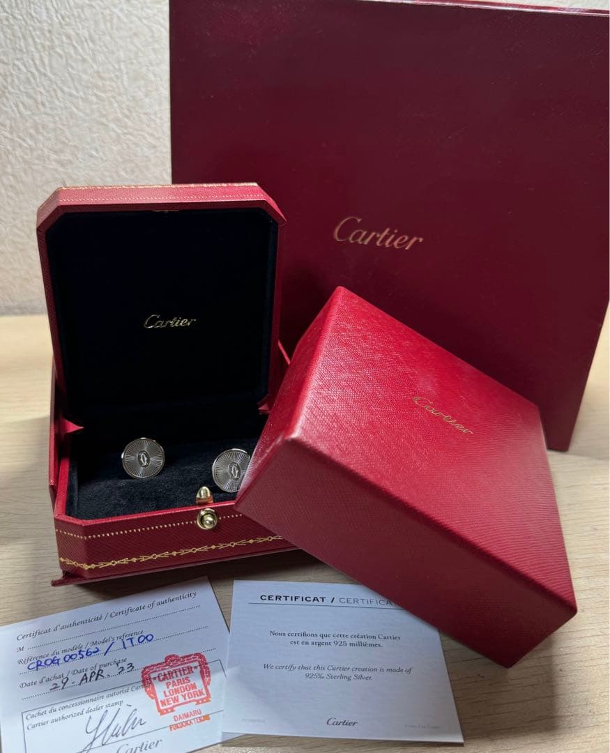 【新品未使用】カルティエ カフリンクス 箱、袋付き