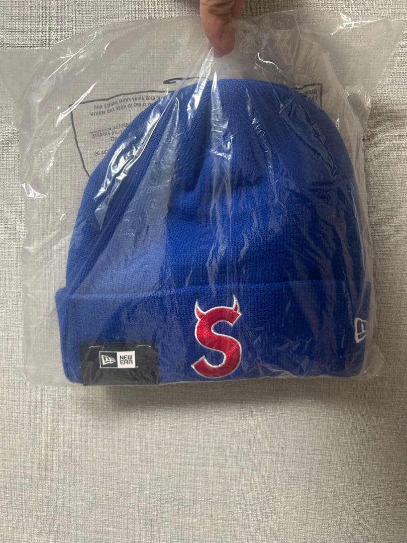 Supremeビーニー　ニット帽Sロゴ　正規品　袋付き新品