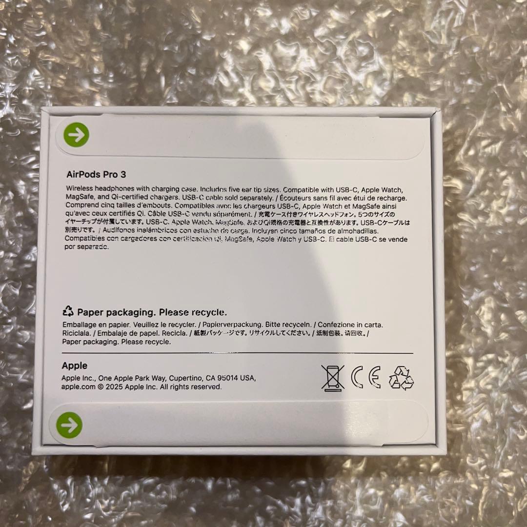 Apple AirPods Pro 3 本体 & ケース付き