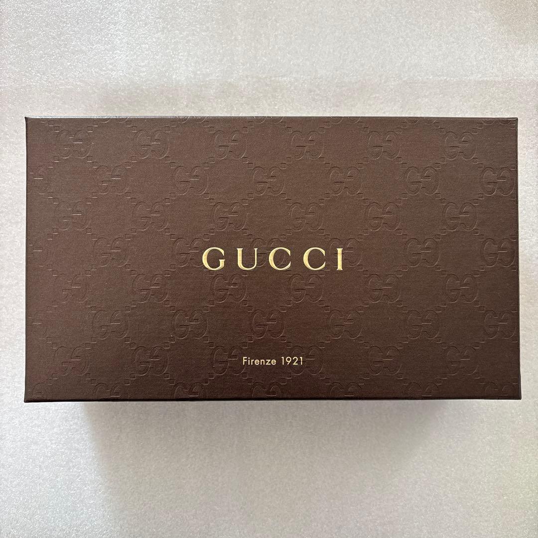 Gucci GGパターン 長財布 ハート型ロゴ