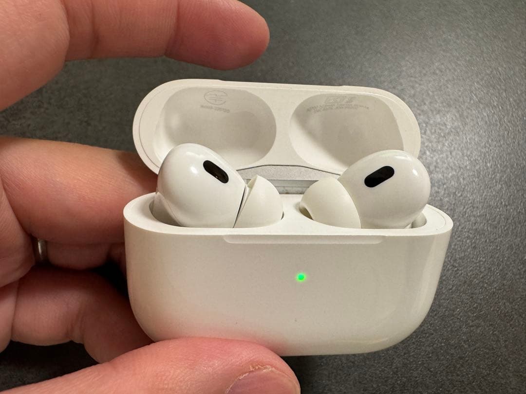 【美品】AirPods Pro 2世代 MagSafe充電ケース 豪華おまけ