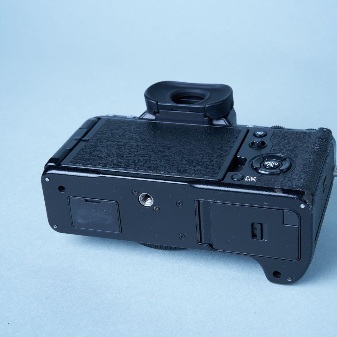 【完動品】FUJIFILM X-T4 ボディ