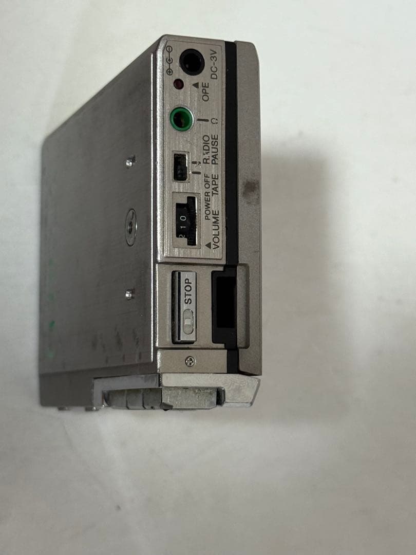 ジャンク品 AIWA カセットプレーヤー HS-P6