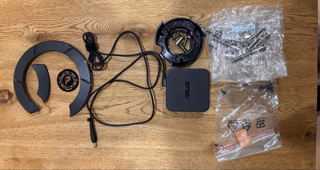 ASUS ROG STRIX XG35VQ 35インチ　湾曲ゲーミングモニター