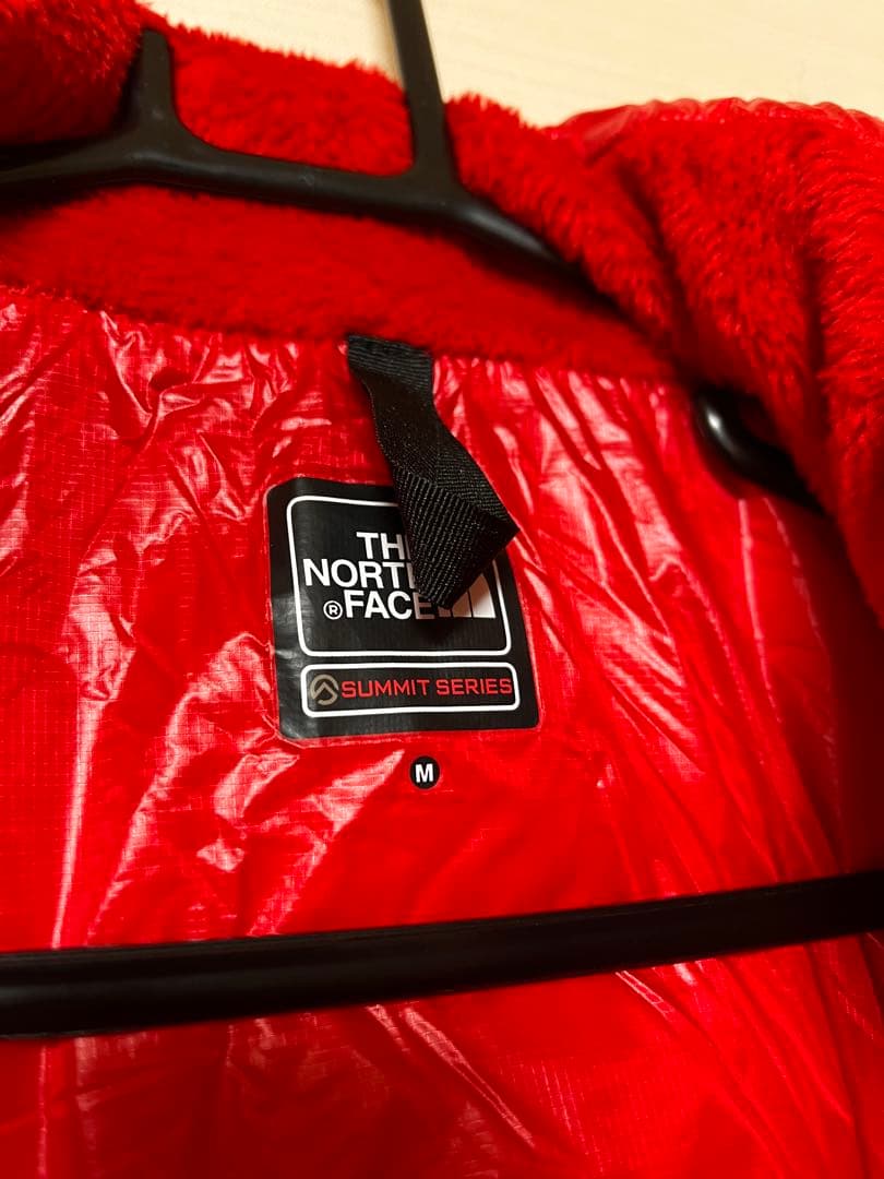 THE NORTH FACE ダウンジャケット レッド