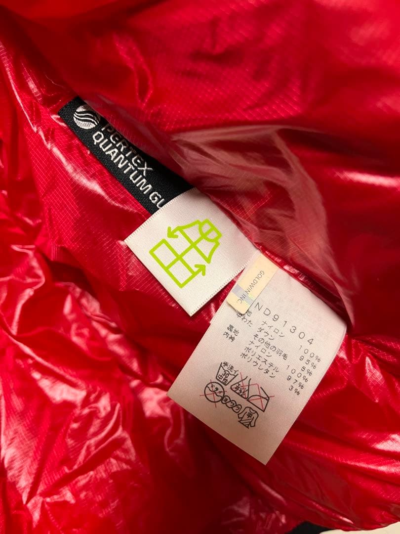 THE NORTH FACE ダウンジャケット レッド