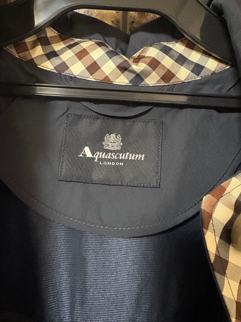 新品アクアスキュータム　レインコートL 定価20900円