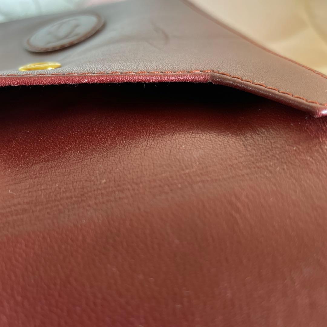 未使用　極美品　カルティエCartier ハンドバッグ　クラッチバッグ　エンジ色