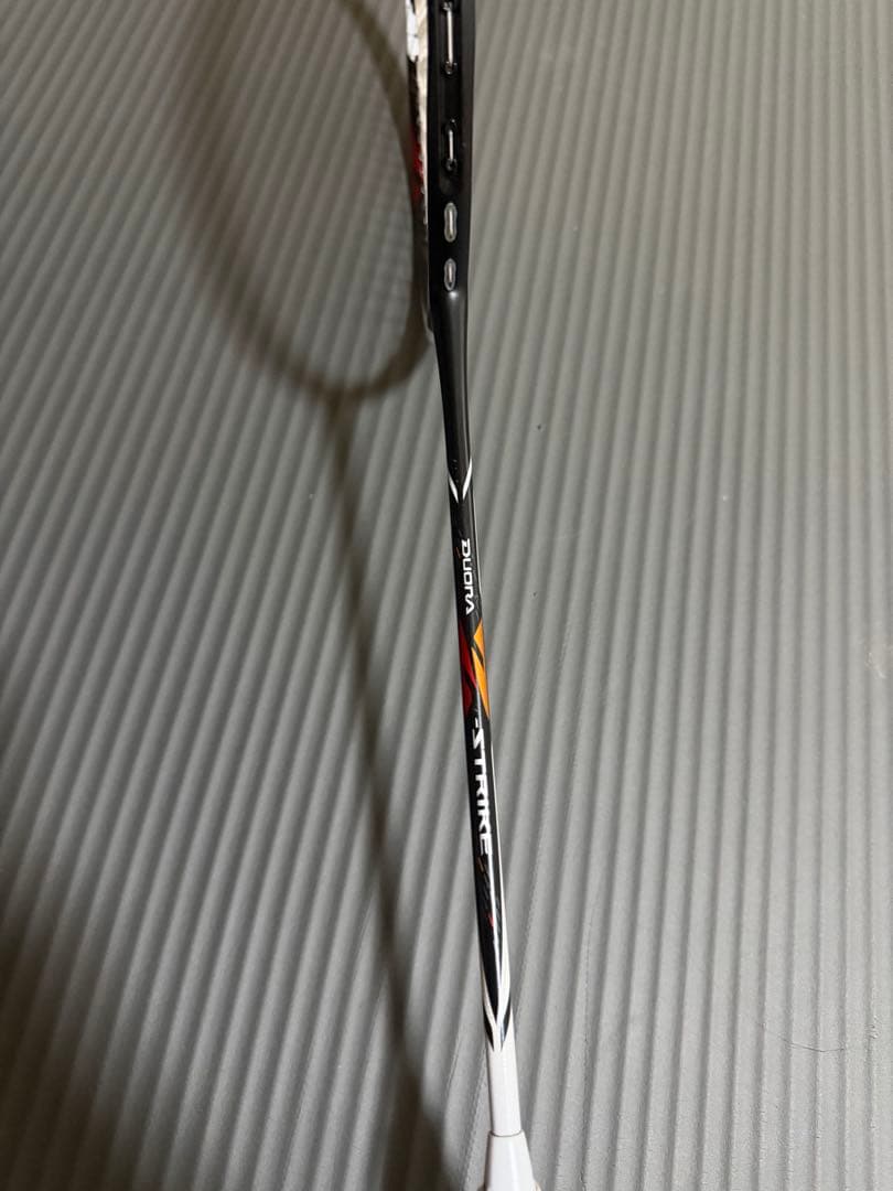 ヨネックス　yonex DUORA Z-STRIKE(廃盤品)