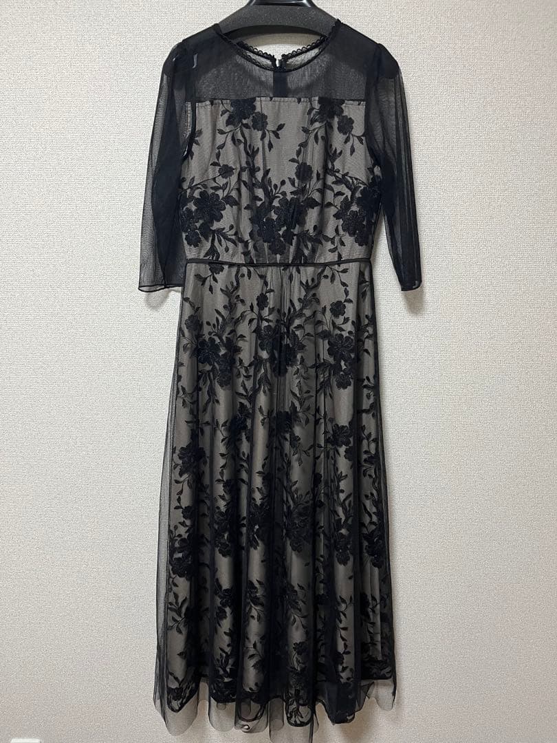 Rire Fete チュールレイヤードフラワー刺繍ドレス　ブラック　9号　結婚式
