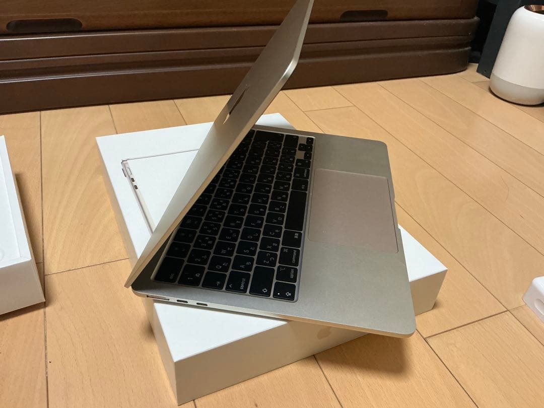Apple MacBook Air M2 スターライト