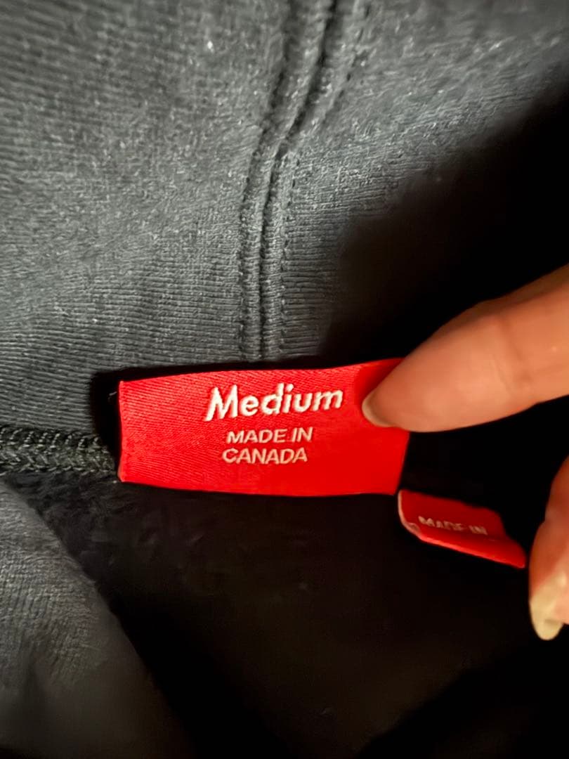 シュプリーム パーカー 黒