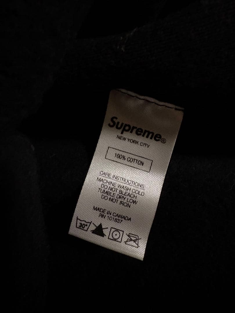 シュプリーム パーカー 黒