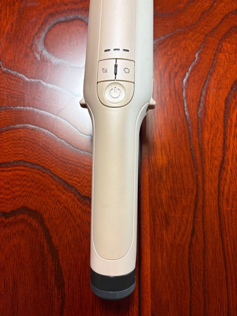 Shark 充電式スティッククリーナー本体　WV517JST