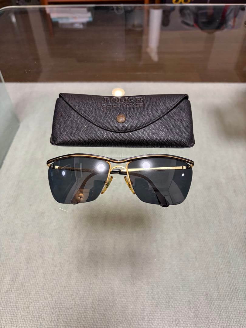 ゴールド/ブラック サングラス ケース付き　POLICE 伊製