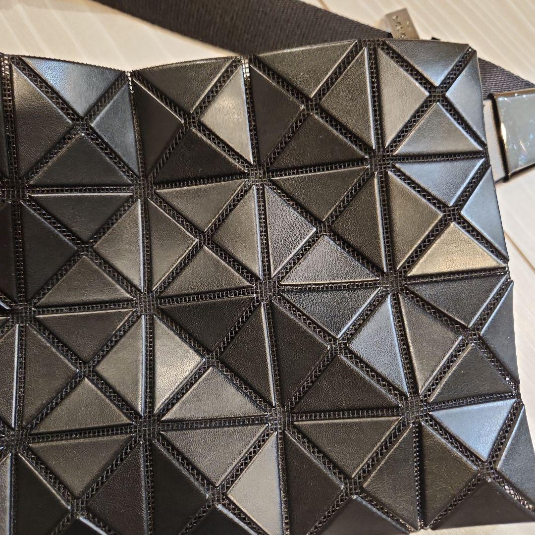 美品 BAO BAO ISSEY MIYAKE ボディバッグ ブラック タグ付き