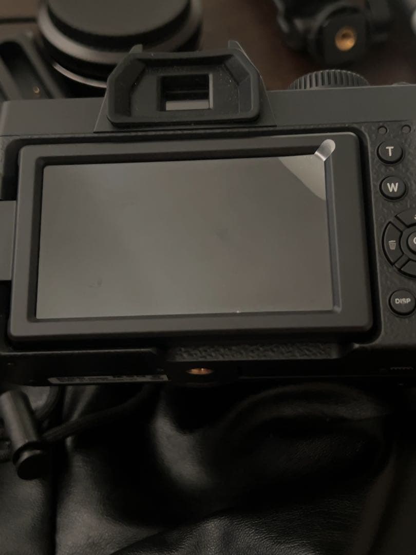 【お値下げ中】NBD デジタル一眼カメラ 3脚付き