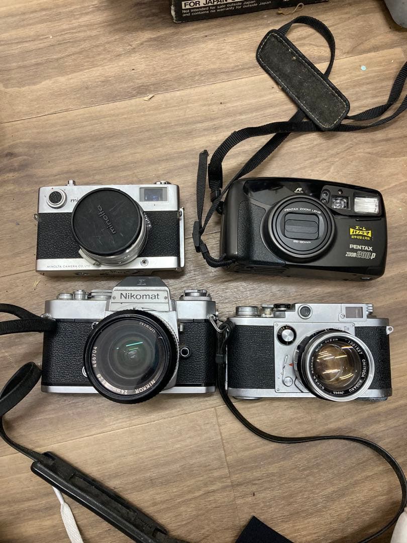 フィルムカメラおまとめ　Nikomat EL minolta-35 など　４点
