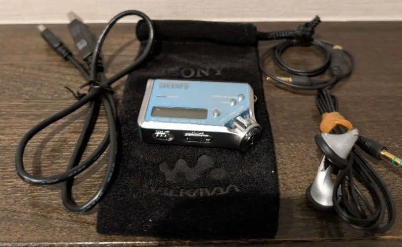 美品 付属品付 SONY ネットワーク ウォークマン NW-E75 ブルー