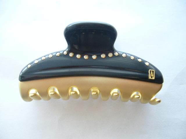 ☆美品☆アレクサンドルドゥパリ●クリスタル付きクリップ/ブラック/Mサイズ