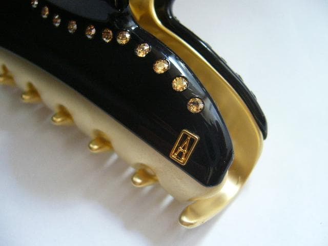 ☆美品☆アレクサンドルドゥパリ●クリスタル付きクリップ/ブラック/Mサイズ