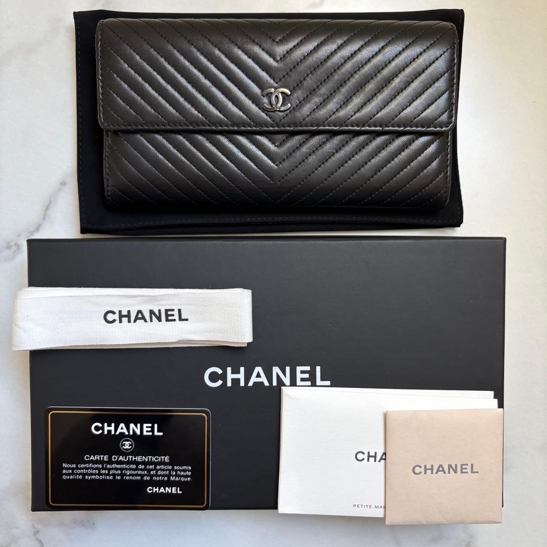 CHANEL シャネル レザー Ｖステッチ ⻑財布 ブラック ソーブラック