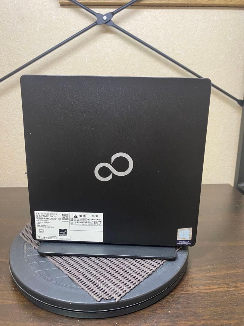 富士通ESPRIMO Q558/B i5-9500T 8GB 256GB