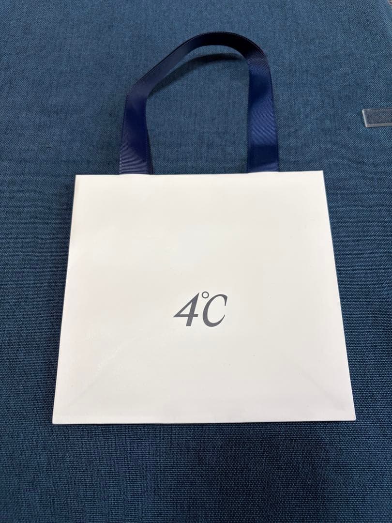 【期間限定販売品】　4℃ ホースシューモチーフ ネックレス