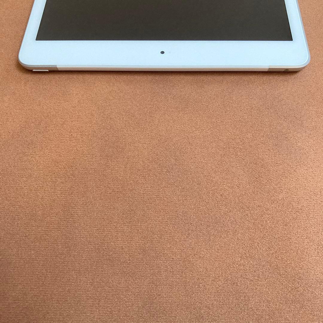 541 電池最良好☆外観比較的美品☆iPad8第8世代32GB SIMフリー☆