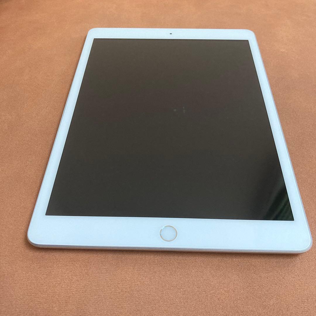 541 電池最良好☆外観比較的美品☆iPad8第8世代32GB SIMフリー☆