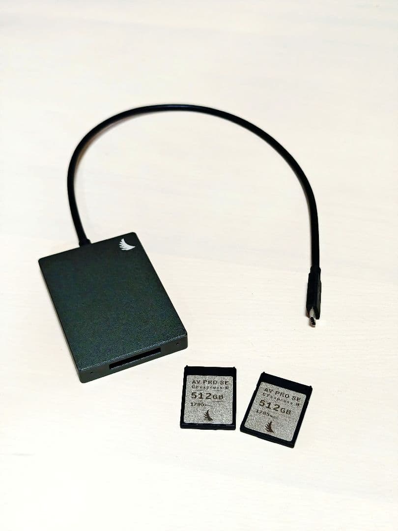 その他 Angelbird AV PRO SE 512GB + Card Reader