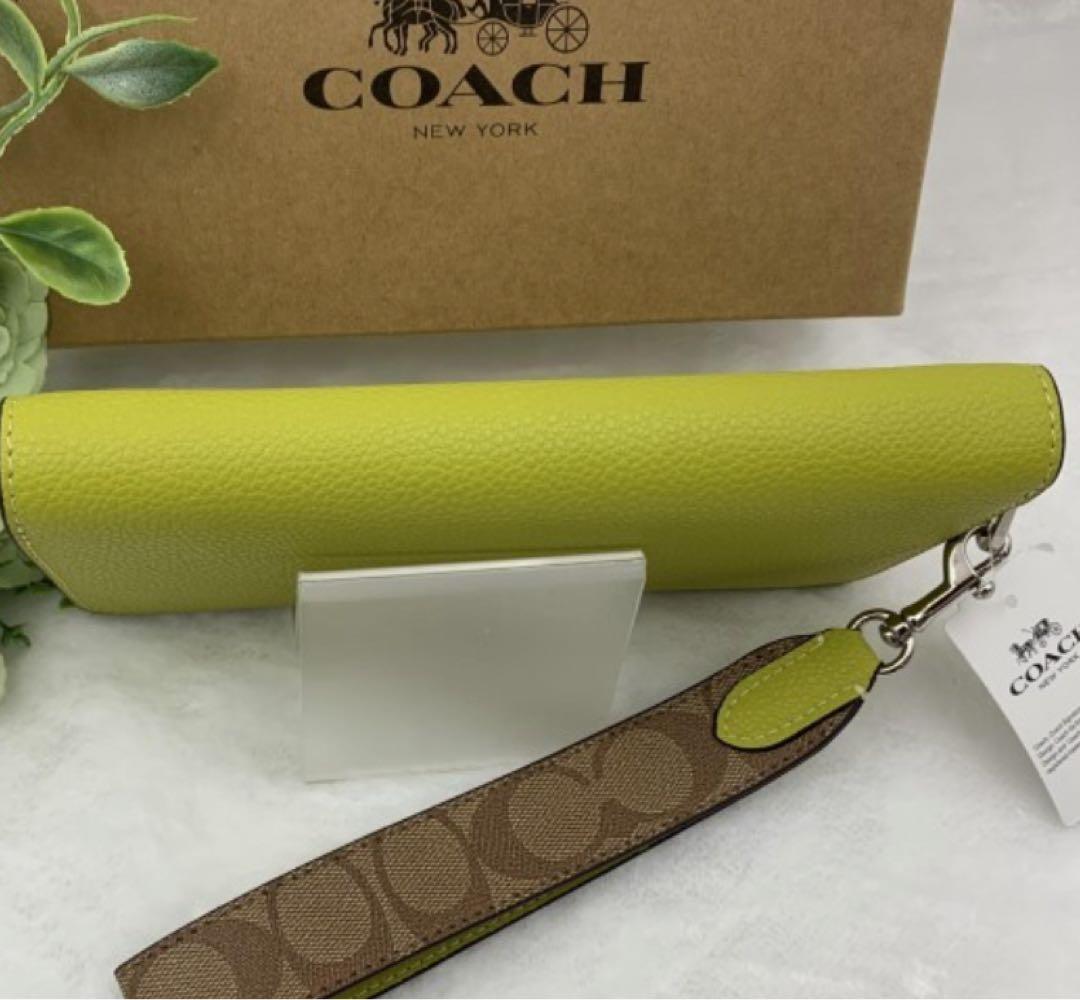 COACH ライムグリーン 長財布