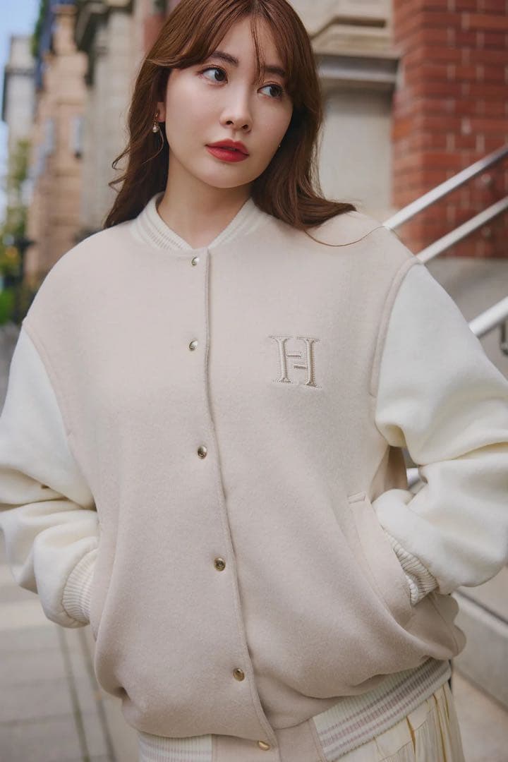 Her lip to￤H Logo Varsity Jacket