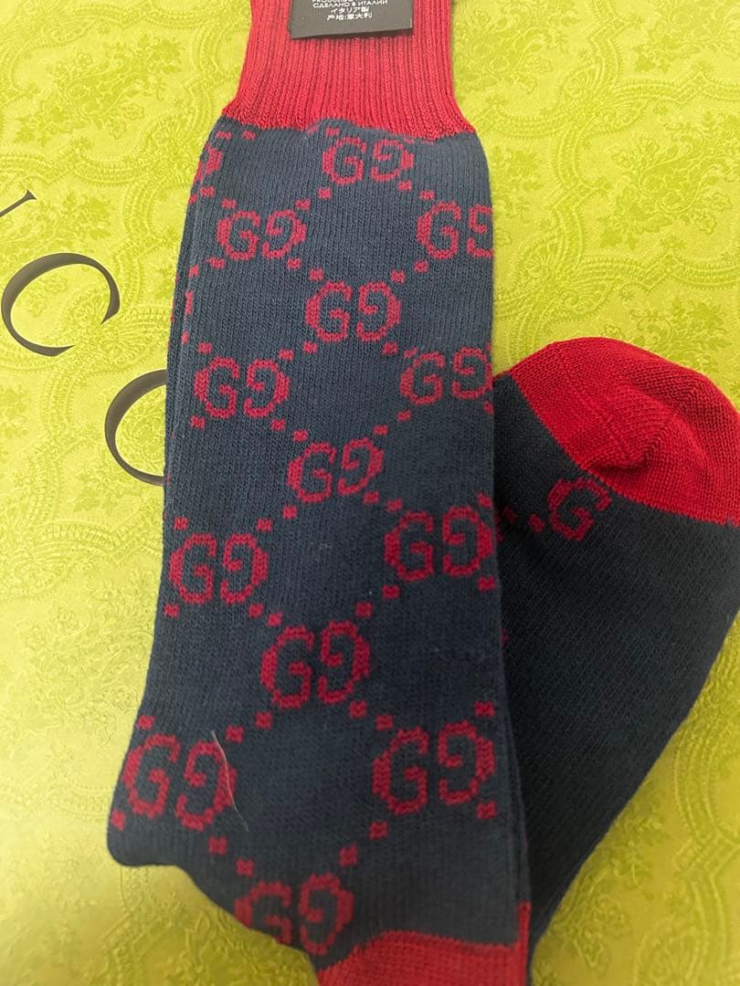 新品未使用GUCCI GGロゴパターンソックス ネイビー/レッド