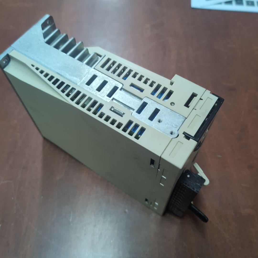 YASKAWA サーボパック SGDS-08A12A 200V　中古品