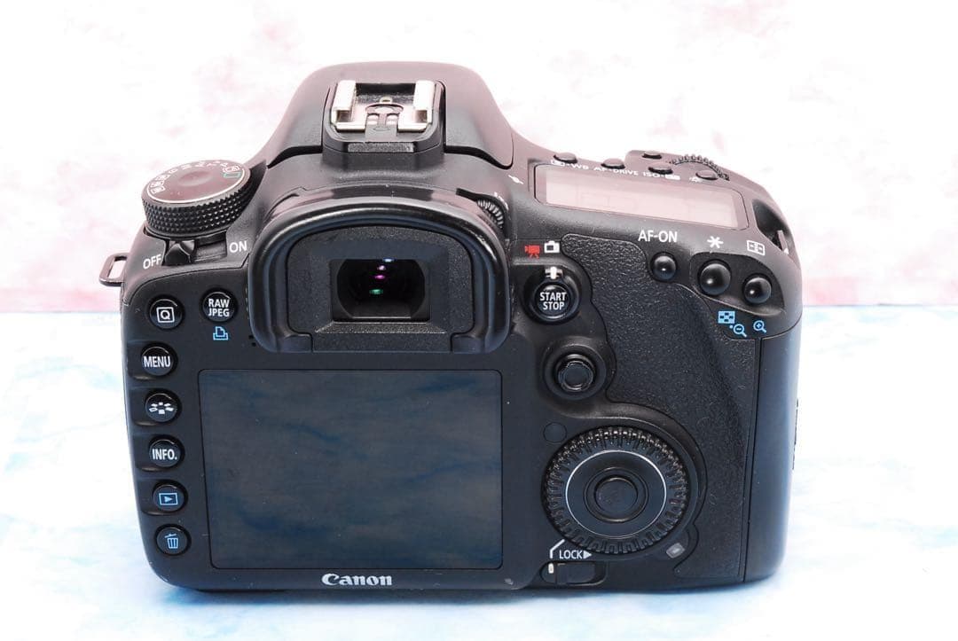 キャノン EOS 7D★超望遠レンズ付Wレンズ★一眼レフカメラ★本格撮影！